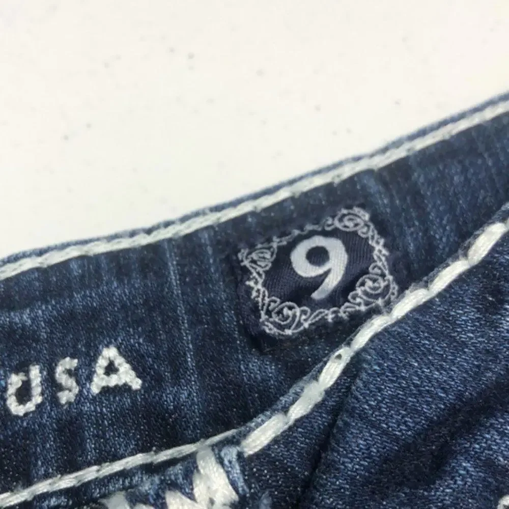 LIKE NEW VINTAGE L.A. IDOL CROP JEANS 31x18 CRYSTALS 💎